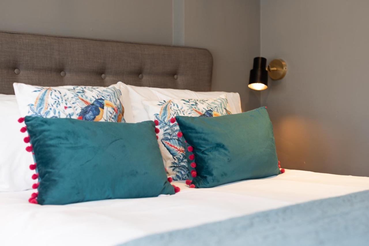 Jersey Arms Hotel Bicester Dış mekan fotoğraf